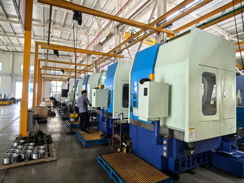 四中全會精神在基層 新泰市汽車內飾件產業(yè)園區(qū)聚鏈成群，激發(fā)發(fā)展新動能